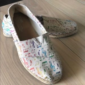 TOMS music notes shoes